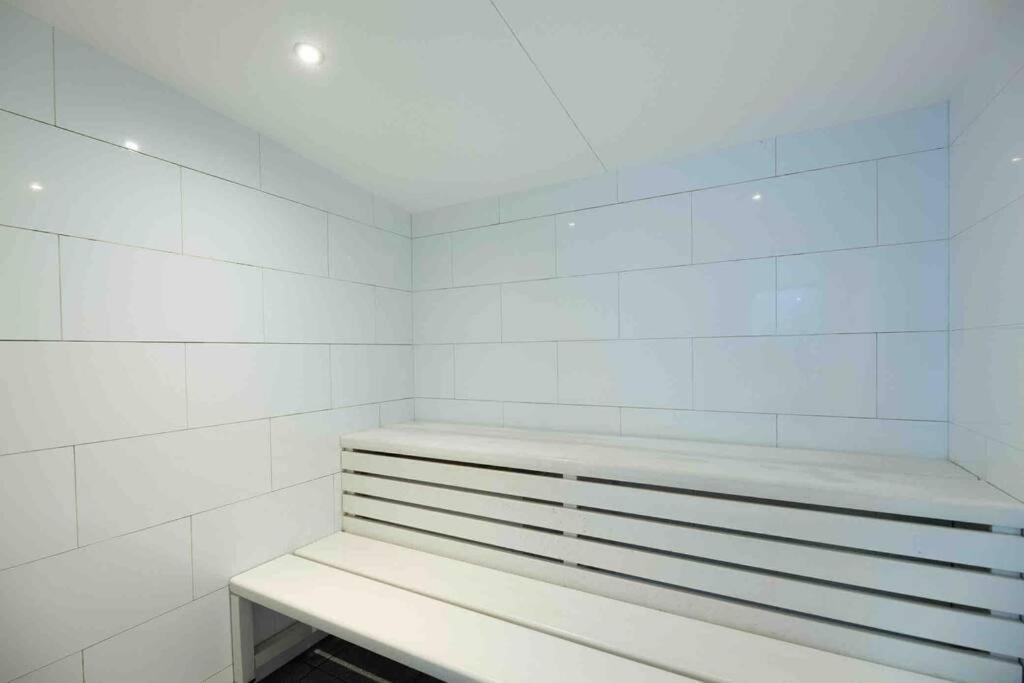 City Apartment, Pool & Carpark Adelaide Bagian luar foto