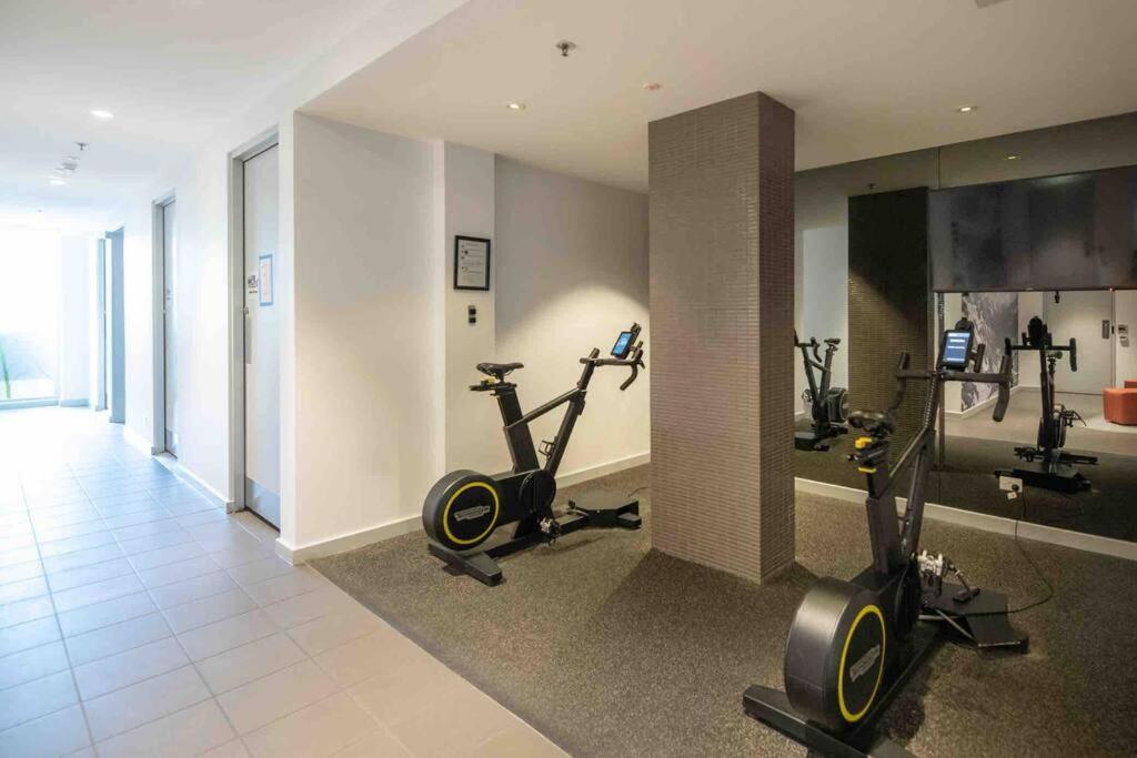City Apartment, Pool & Carpark Adelaide Bagian luar foto