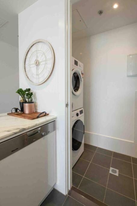 City Apartment, Pool & Carpark Adelaide Bagian luar foto