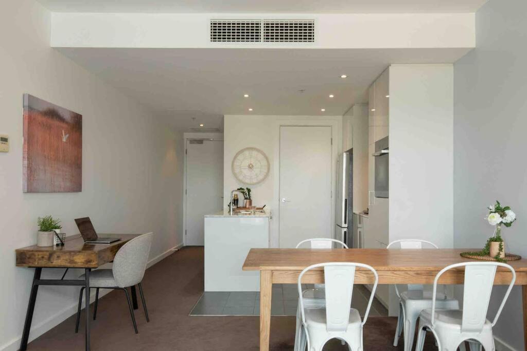 City Apartment, Pool & Carpark Adelaide Bagian luar foto